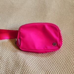 Lululemon EBB 1L Sonic Pink